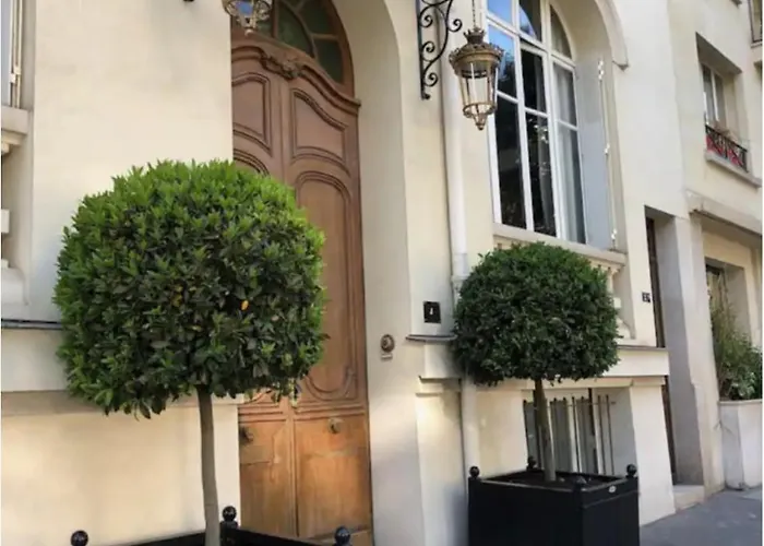 Tour Eiffel Invalides 7e G